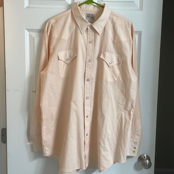 Ely Cattleman Other - Vintage Ely Cattleman mens snap button down in peach